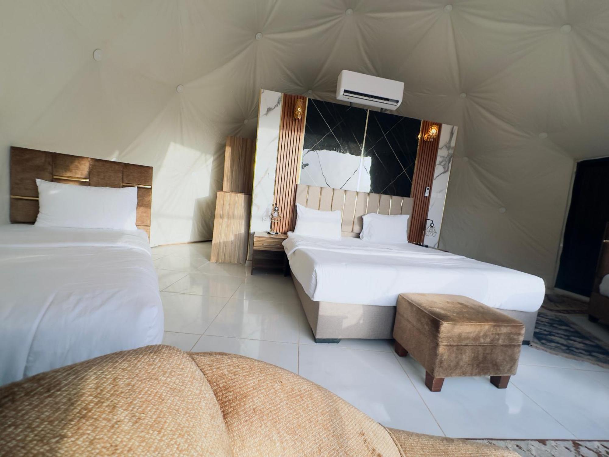 Rum Four Mountain Luxury Camp Wadi Rum Exterior foto